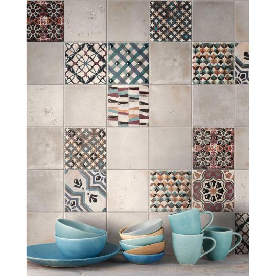 cir cementlap bezs feher csempe fagyallo greslap jarolap padlolap padloburkolat vintage country lakberendezes mediterran nappali konyha furdo kopottas terasz enterior.jpg